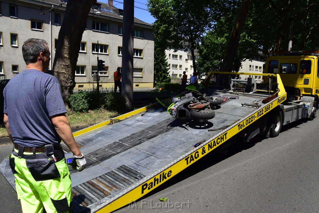 VU Roller KVB Bahn Koeln Luxemburgerstr Neuenhoefer Allee P153.JPG - Miklos Laubert